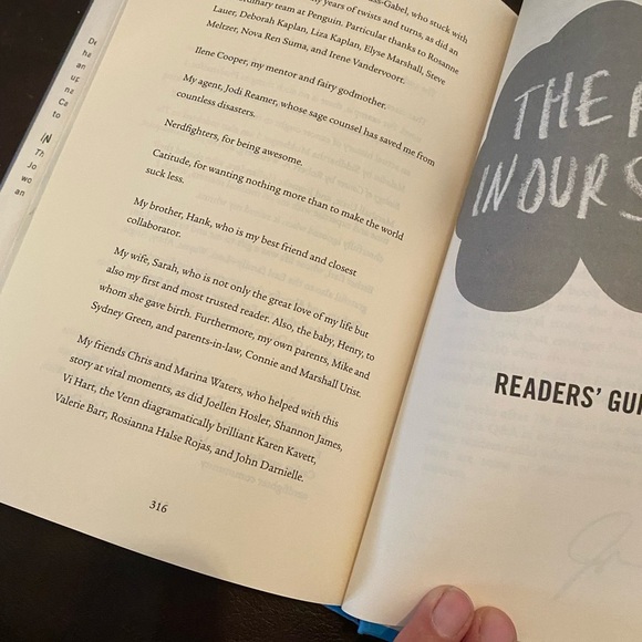 The Fault in Our Stars Novel - Picture 4 of 5